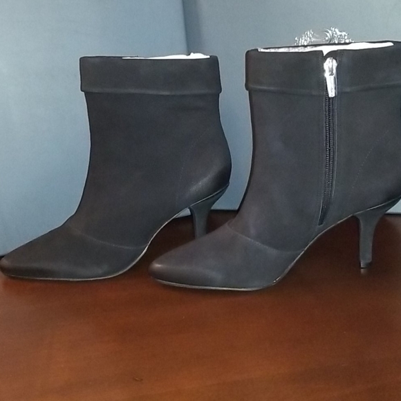 Vince Camuto Shoes | Vince Camuto Black Amvita Booties | Color: Black | Size: 7.5 | Gloriarod88's Closet